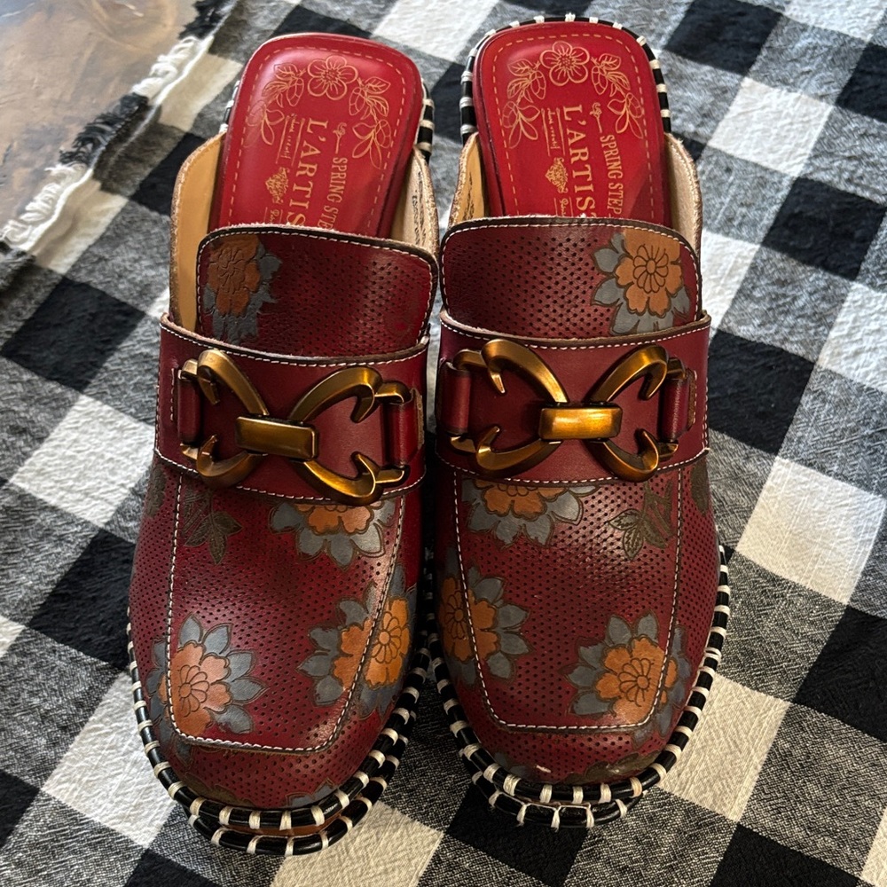New L’Artiste Italian Leather Red Floral High heeled Mules